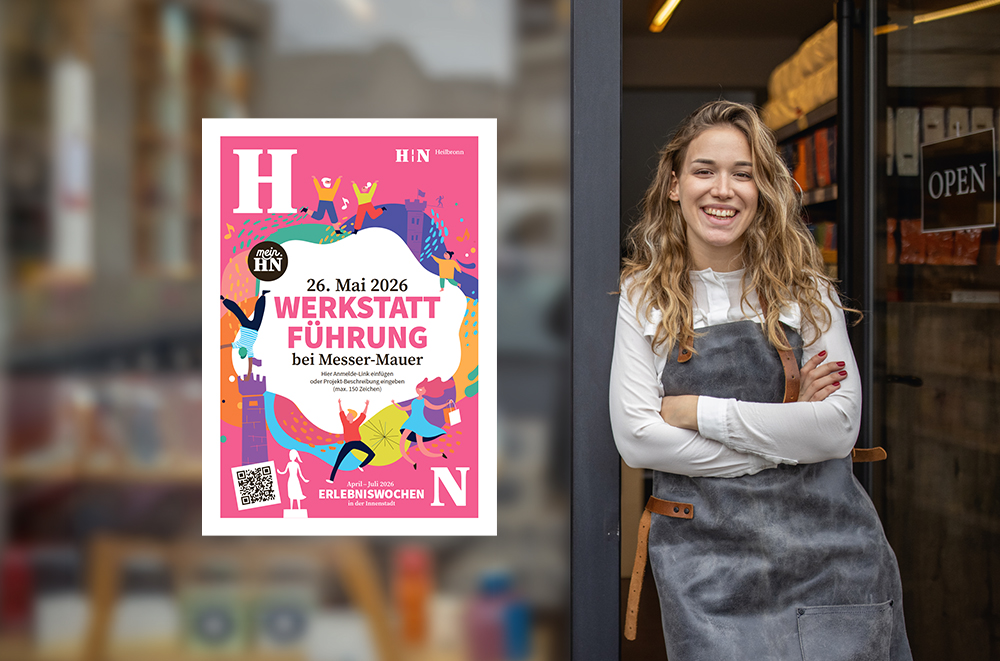 Infostelen vor dem Rathaus